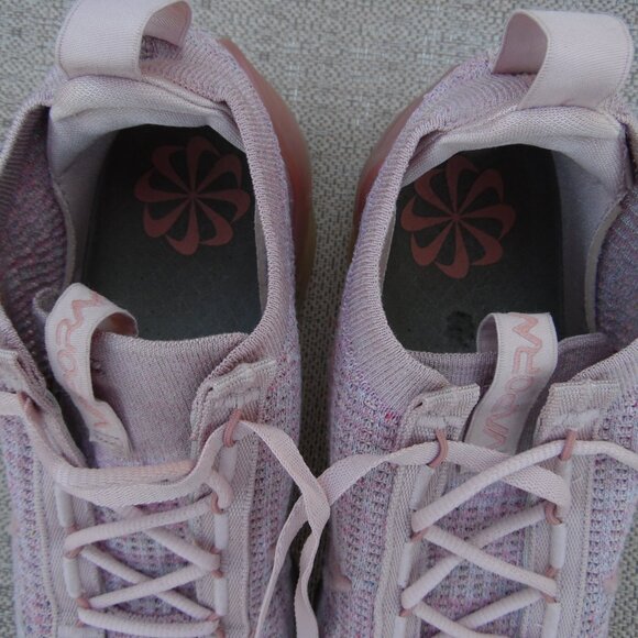 NIKE VAPORMAX WOMENS SIZE 7.5 OR 7 1/2 TRAINING RUNNING SHOES - Picture 11 of 16